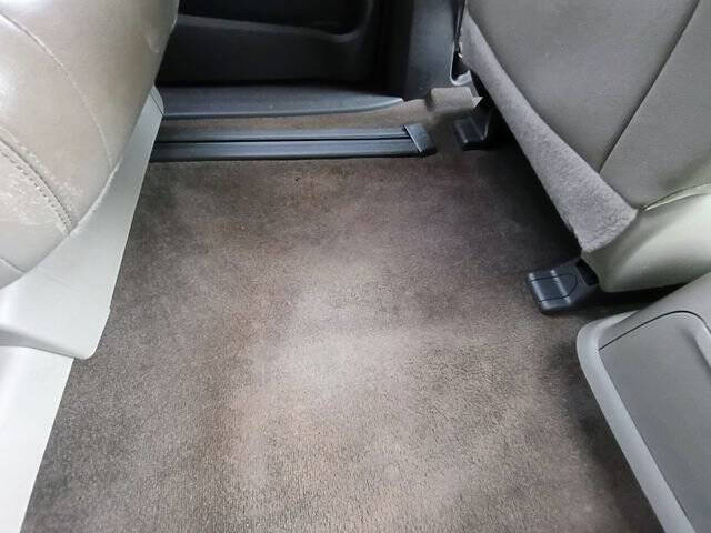2019 Toyota Sienna XLE 7-Passenger Auto Access Seat