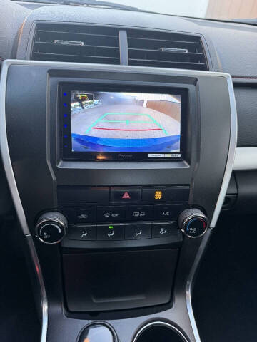 2017 Toyota Camry SE