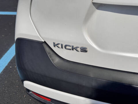 2018 Nissan Kicks SR