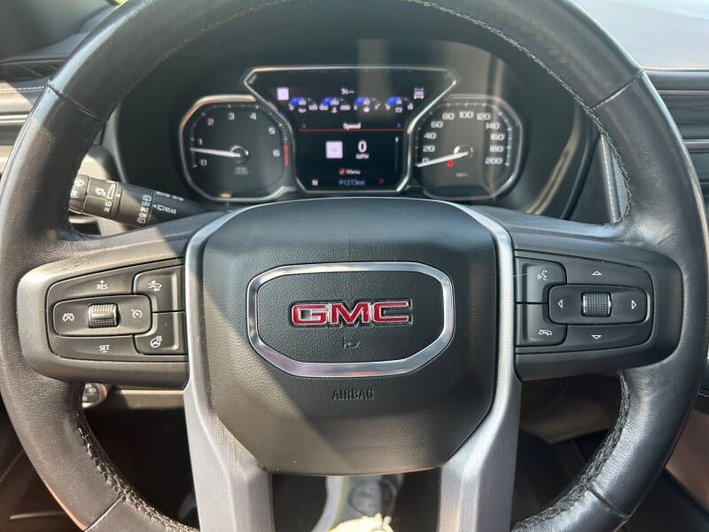2021 GMC Yukon SLT