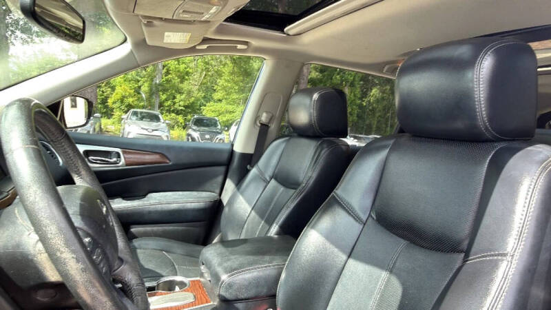 2017 Nissan Pathfinder Platinum