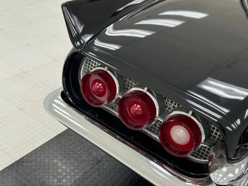 1960 Ford Thunderbird