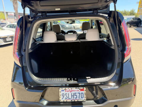 2023 Kia Soul EX