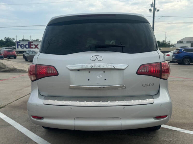 2017 Infiniti QX80 Signature Edition