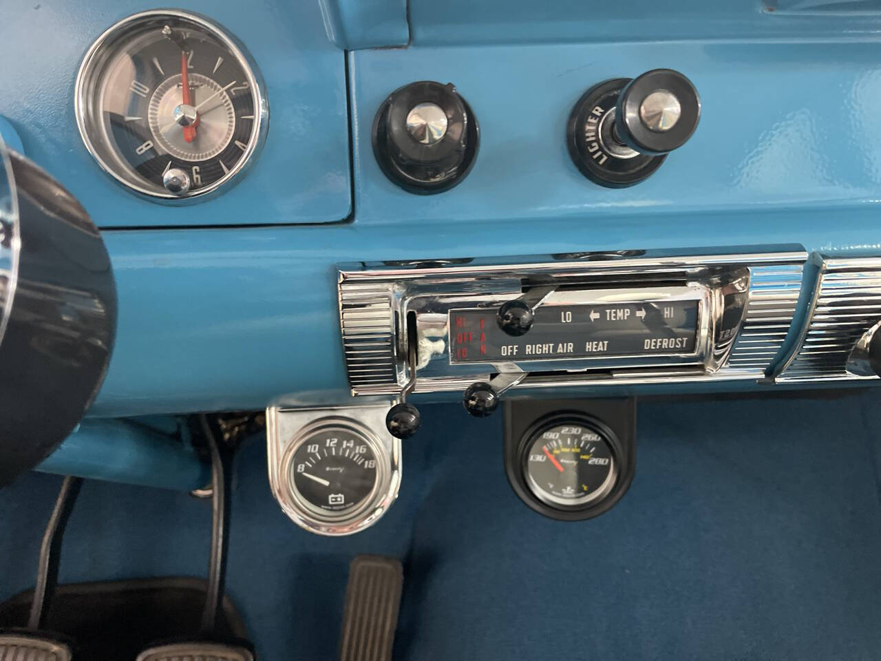 1956 Ford Fairlane 26