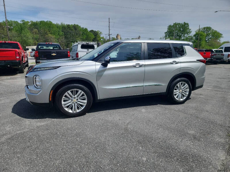 2022 Mitsubishi Outlander ES