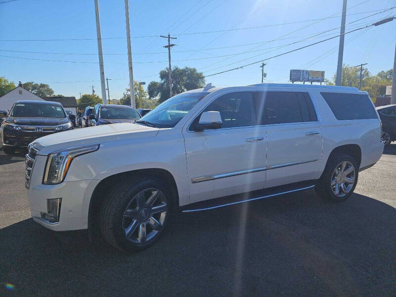 2017 Cadillac Escalade ESV Luxury