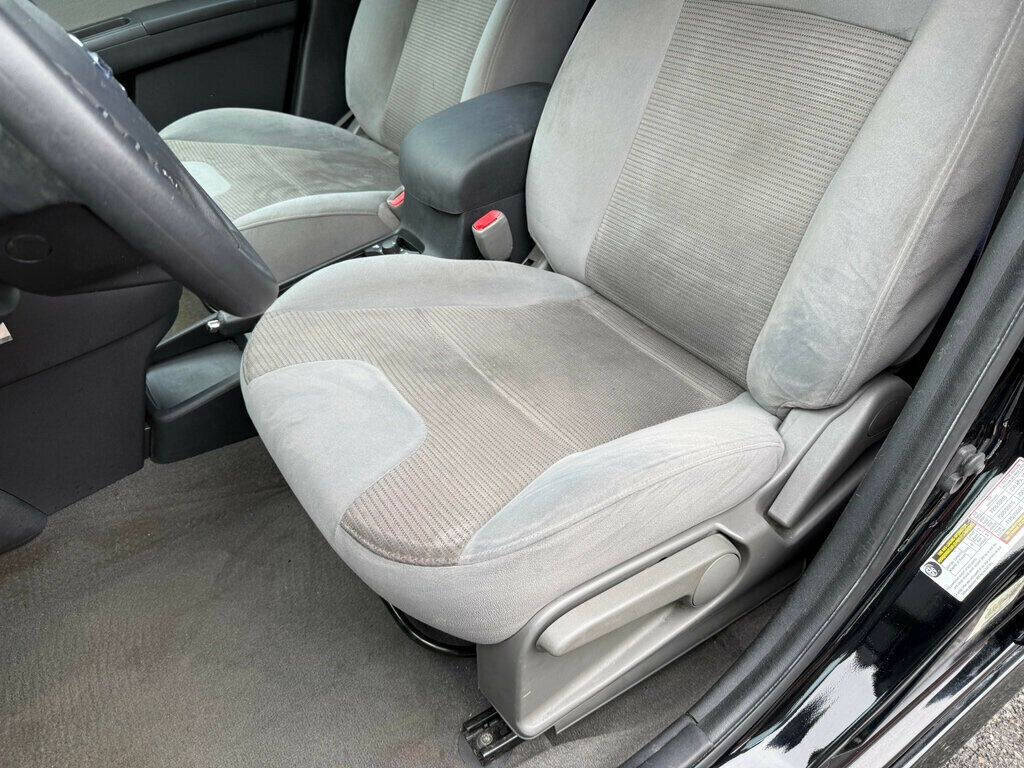 2010 Nissan Sentra 18