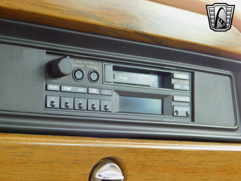 1989 Jeep Grand Wagoneer