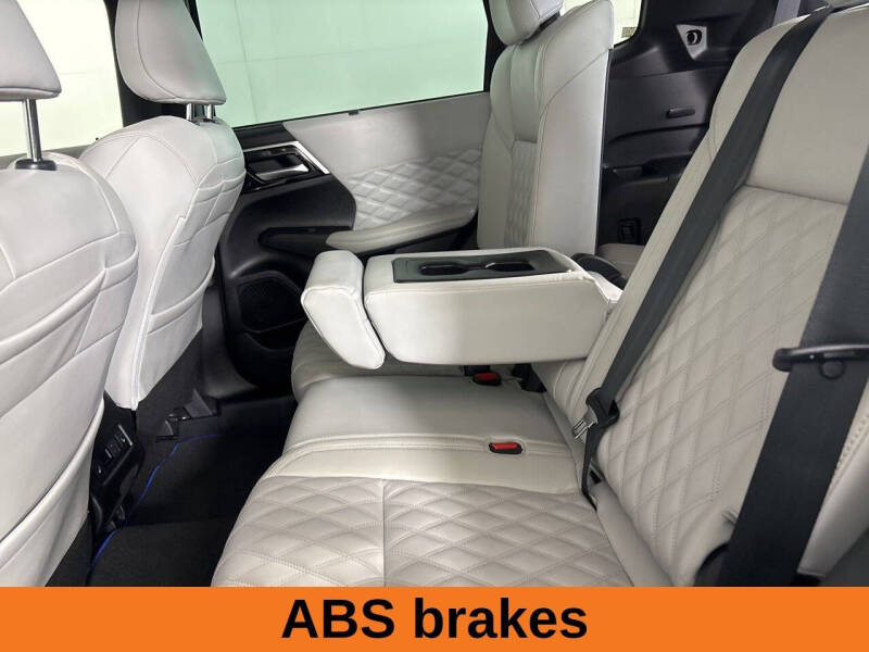 2023 Mitsubishi Outlander PHEV SEL