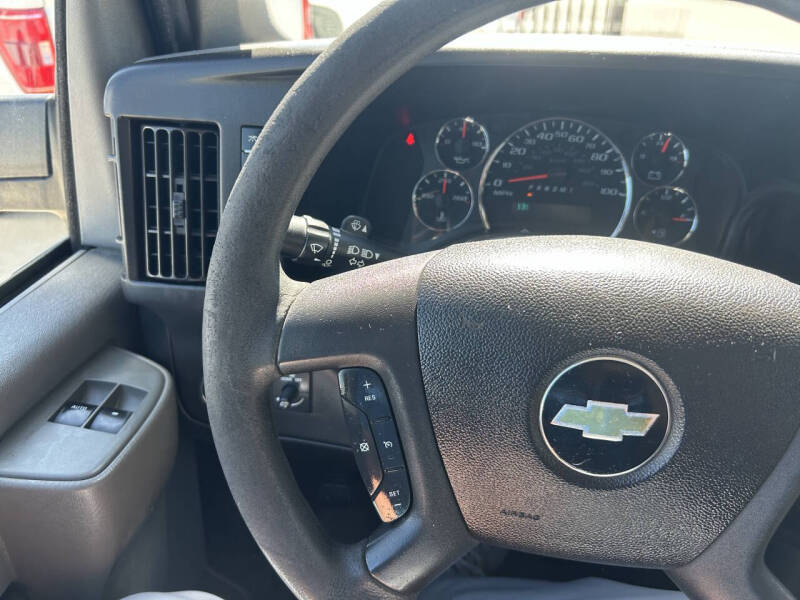2017 Chevrolet Express 2500