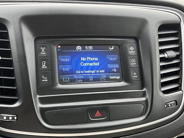 2015 Chrysler 200 Limited