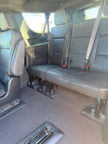 2023 Chevrolet Suburban Premier