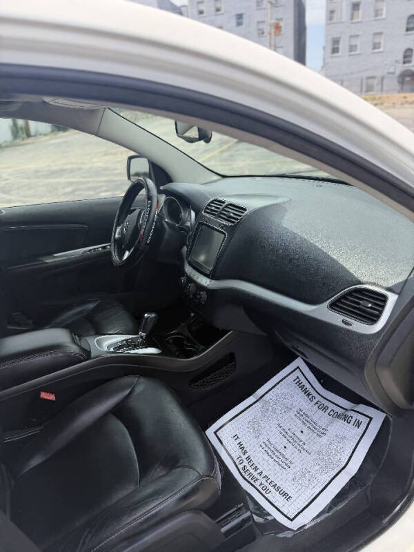 2011 Dodge Journey Lux