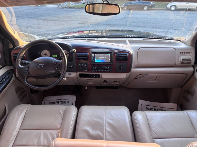 2005 Ford F-250 Super Duty Lariat photo 37