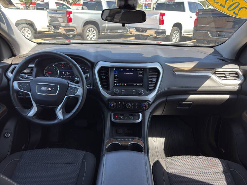 2023 GMC Acadia SLE