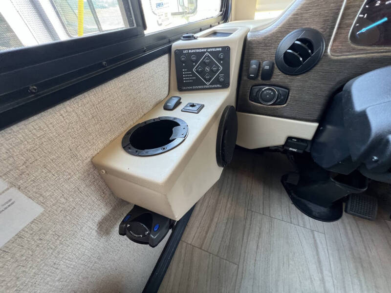 2021 Thor Motor Coach Windsport 34J