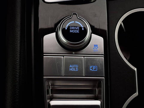 2023 Genesis G70