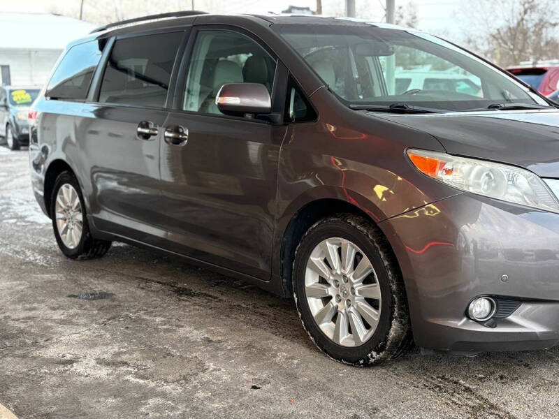 2013 Toyota Sienna Limited 7-Passenger