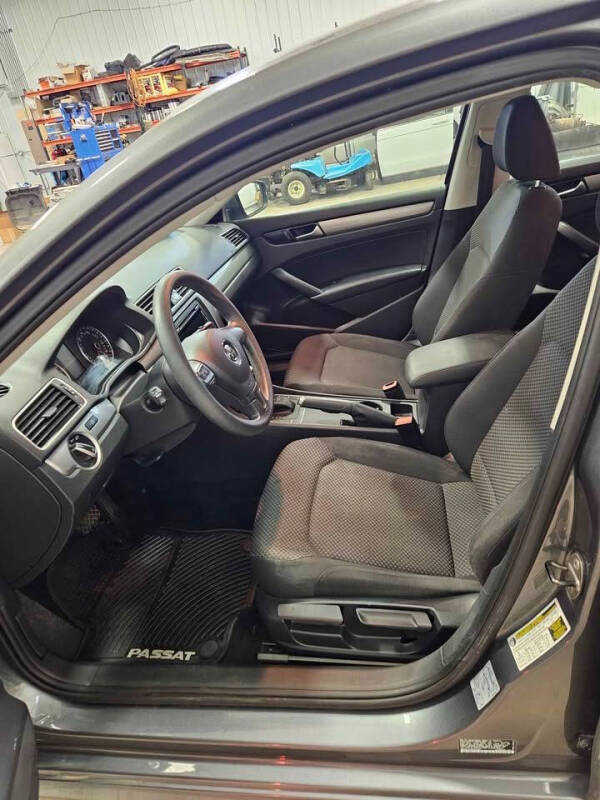 2014 Volkswagen Passat 1.8T S