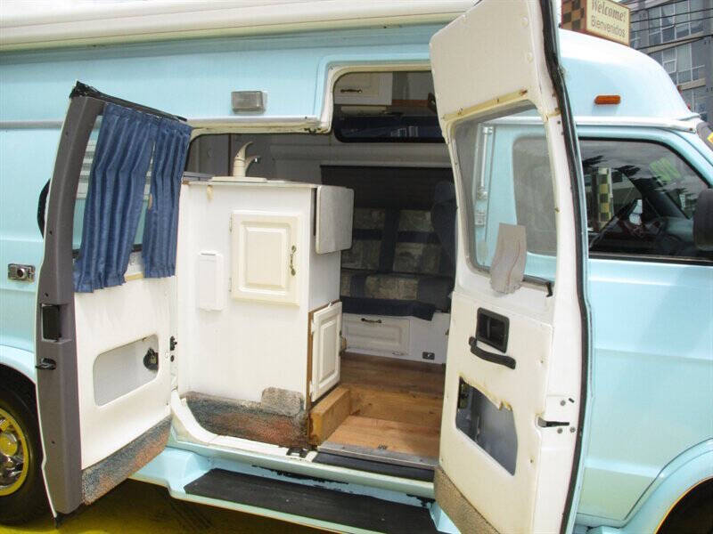2000 Dodge Ram Van 3500