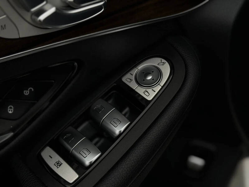 2017 Mercedes-Benz GLC GLC 300 4MATIC