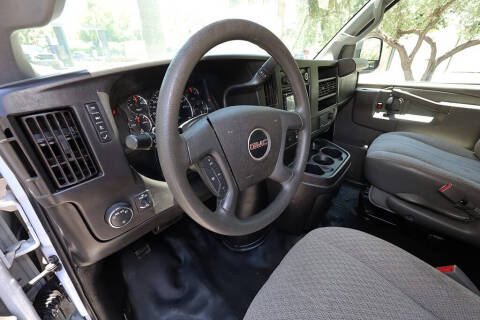 2017 GMC Savana 2500