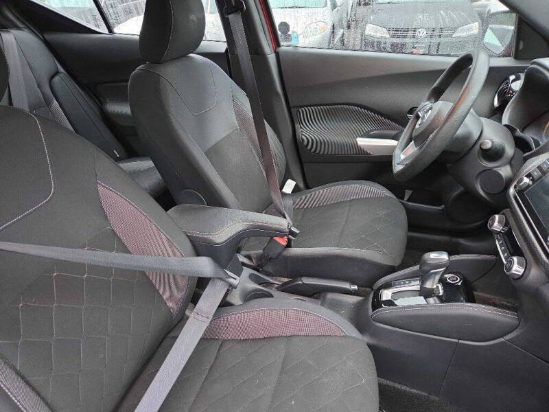 2020 Nissan Kicks SV