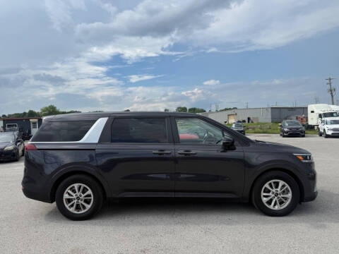 2022 Kia Carnival LX