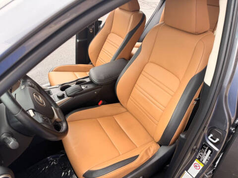 2017 Lexus NX 200t
