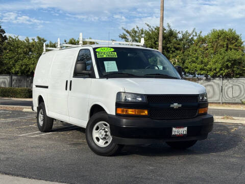 2023 Chevrolet Express 2500