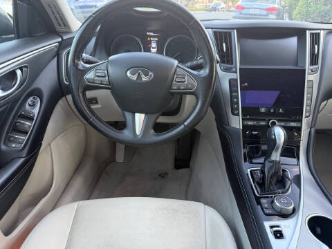 2015 Infiniti Q50 Premium