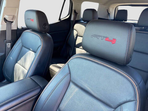 2022 GMC Acadia AT4