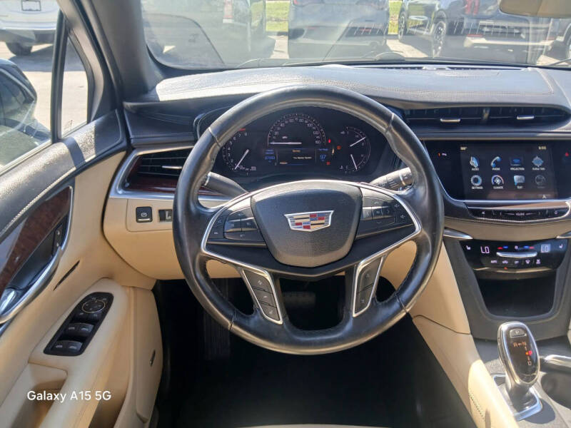 2017 Cadillac XT5 Luxury