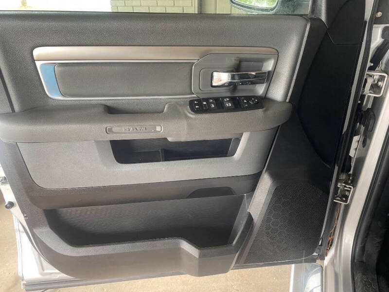 2015 RAM 1500 SLT