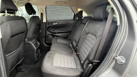 2022 Ford Edge SE