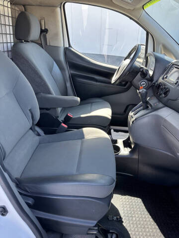 2019 Nissan NV200 S
