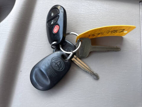 2006 Toyota Sienna CE 8 Passenger
