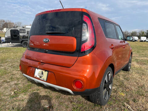 2019 Kia Soul +