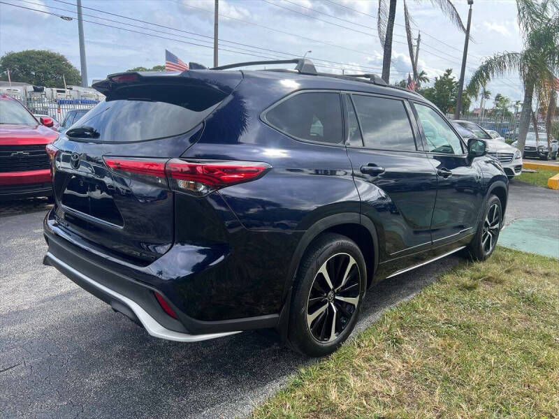 2022 Toyota Highlander XSE