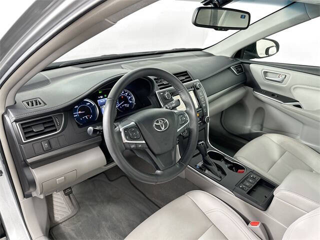 2016 Toyota Camry Hybrid XLE