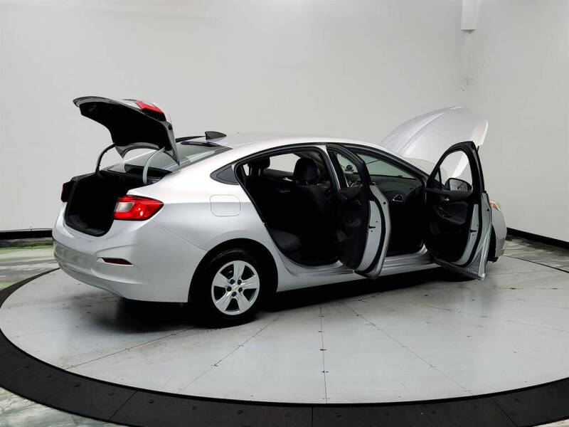 2018 Chevrolet Cruze LS Auto