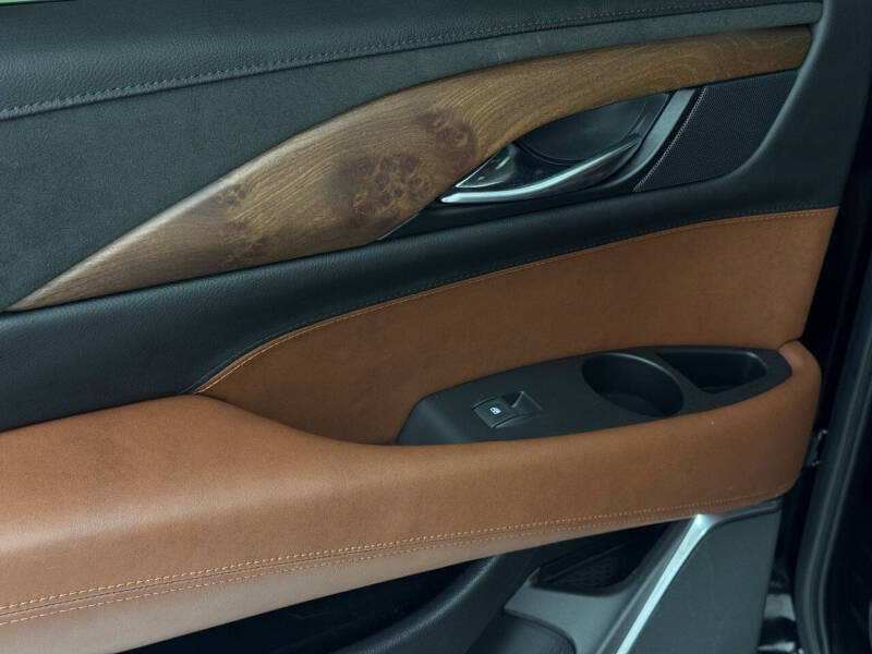 2020 Cadillac Escalade Premium Luxury