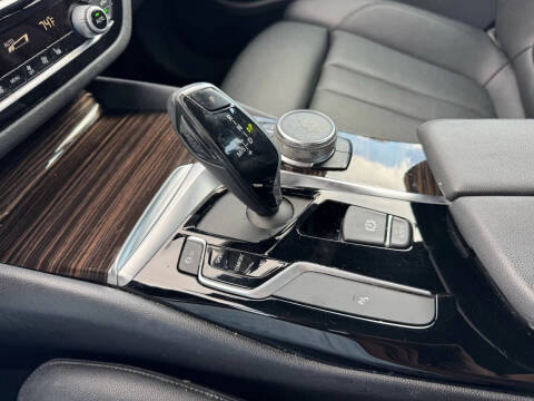 2019 BMW 5 Series 530i
