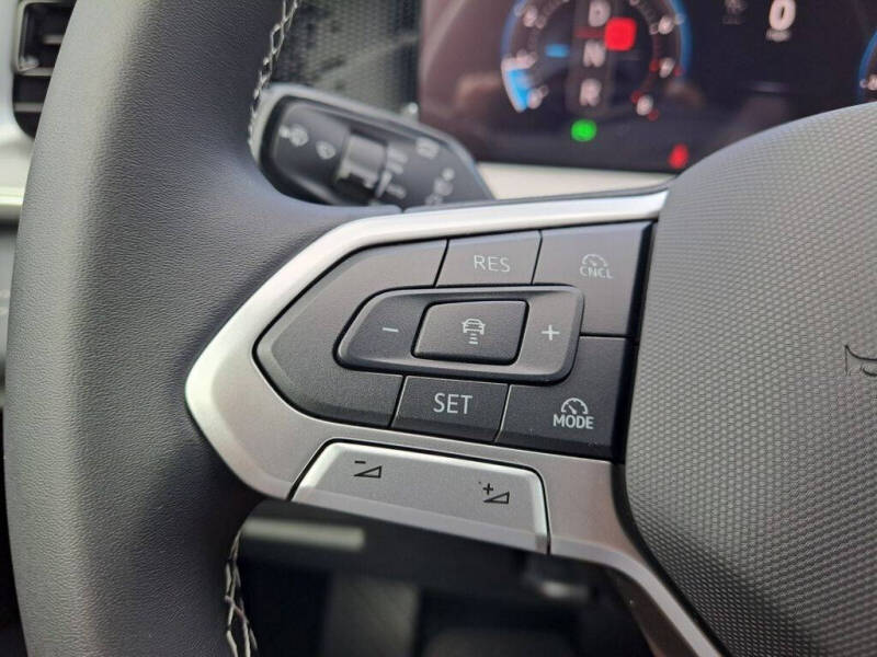 2025 Volkswagen Tiguan SE