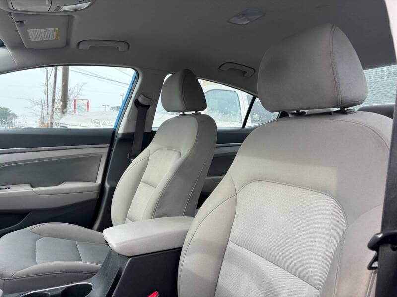 2018 Hyundai Elantra SEL