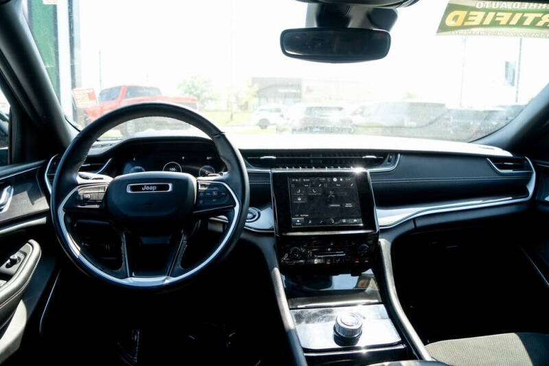 2022 Jeep Grand Cherokee L Altitude