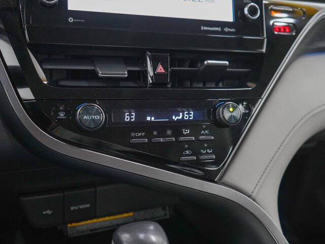 2021 Toyota Camry Hybrid XLE