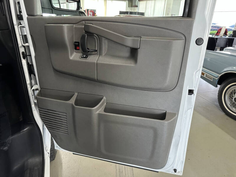 2017 Chevrolet Express LS 2500