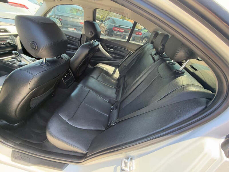 2012 BMW 3 Series 328i